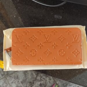 Reserves Wallet For Jenna